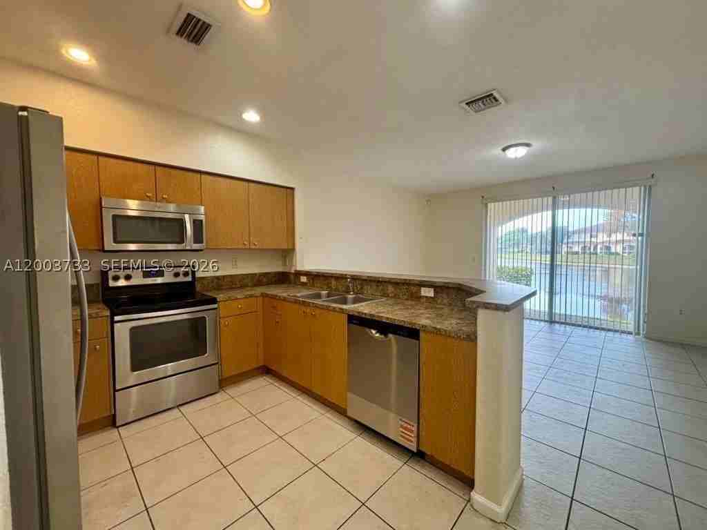 8375 Sw 29th St #102 - Photo 5 of 28