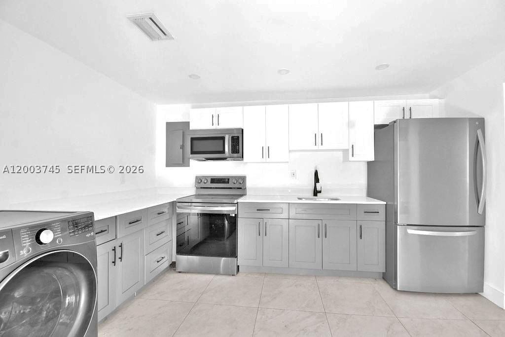 1102 Nw 103rd St #1 - Photo 2 of 21