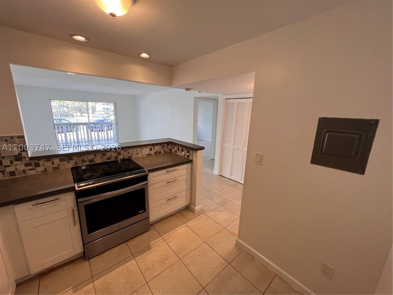 15221 Ne 6th Ave #A104 - Photo 4 of 25