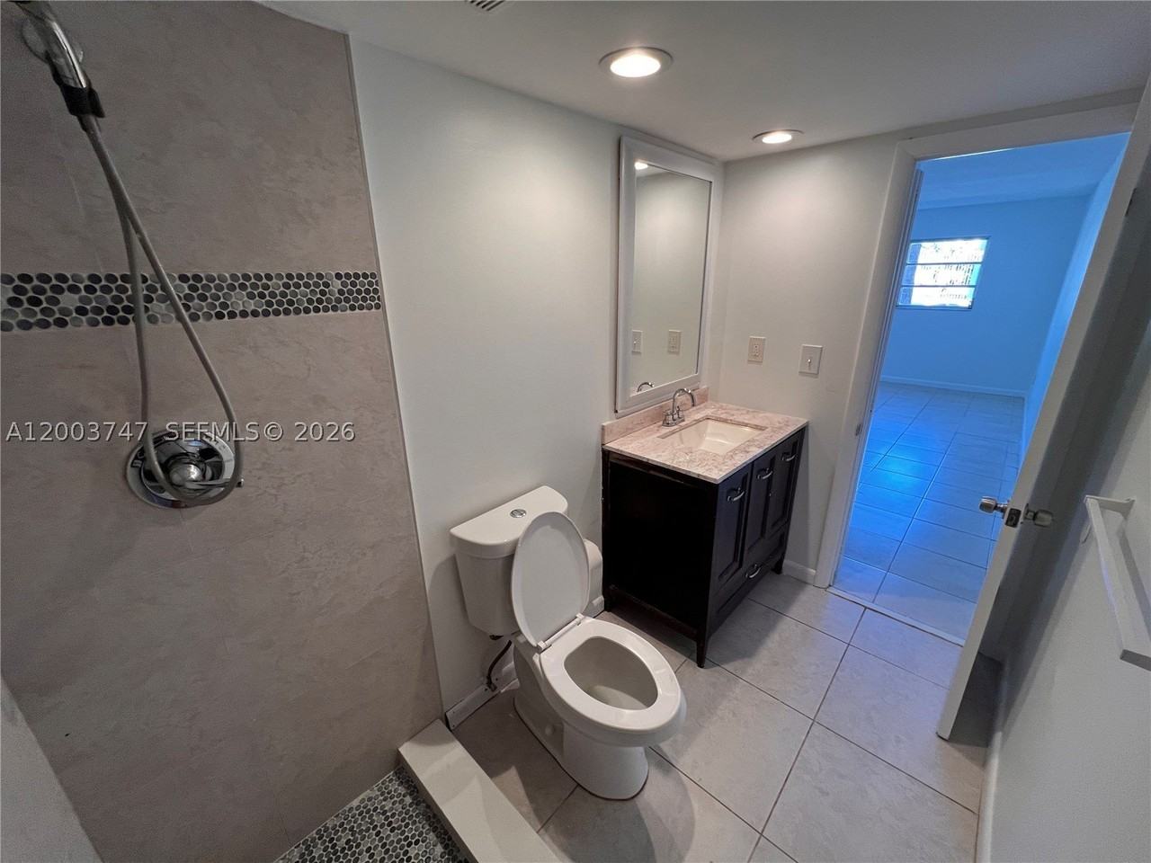 15221 Ne 6th Ave #A104 - Photo 7 of 25