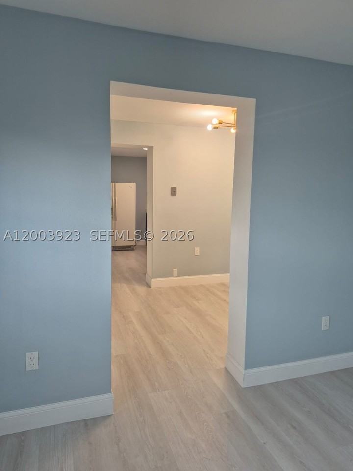 1231 Nw 101st St #2 - Photo 5 of 6