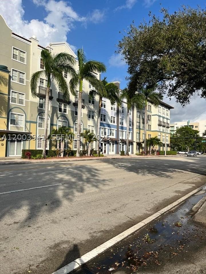 533 Ne 3rd Ave #238