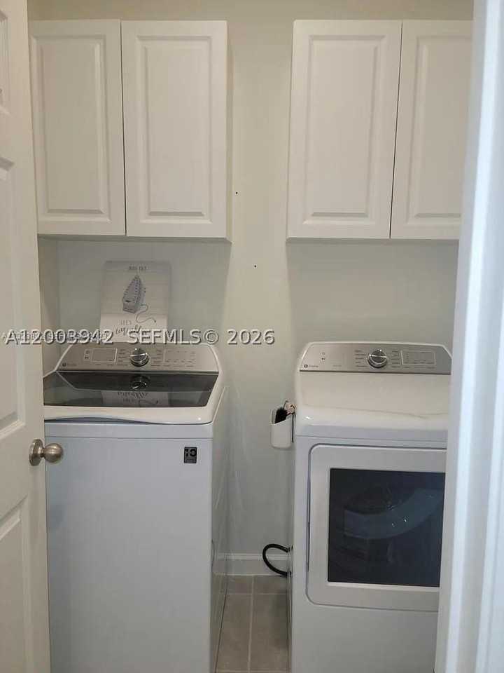 5517 Amusement Ave - Photo 5 of 12