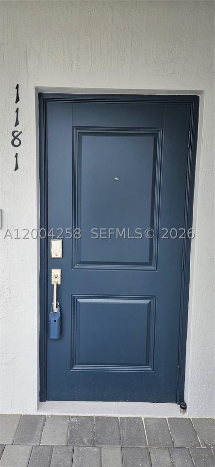 1181 Se 1st St - Photo 7 of 50