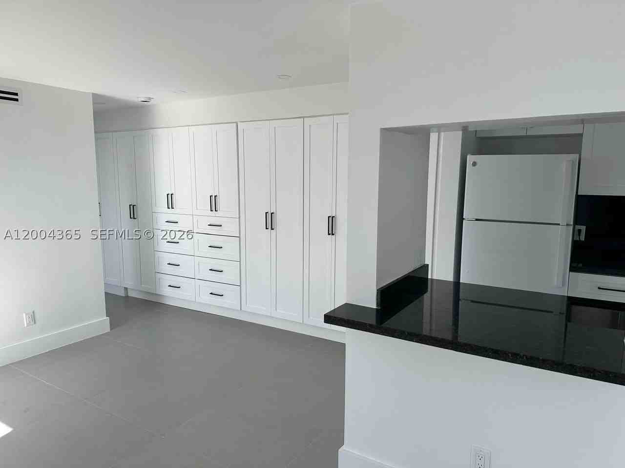 360 Meridian Ave #3E