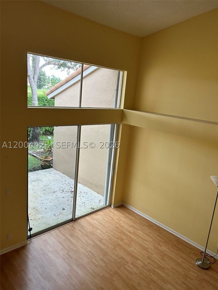 15851 Sw 10th St #15851 - Photo 3 of 15