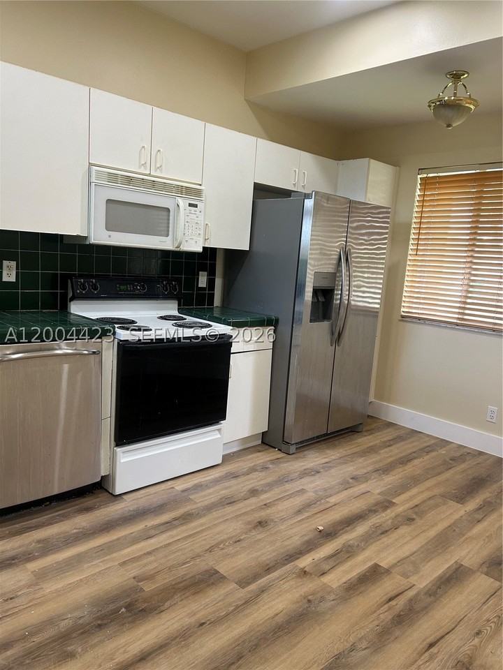 15851 Sw 10th St #15851 - Photo 5 of 15