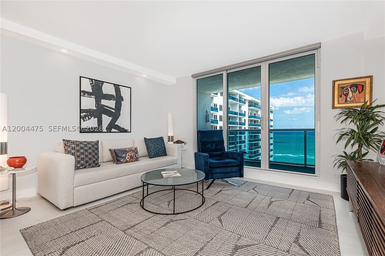 2301 Collins Ave #1440 - Photo 5 of 25