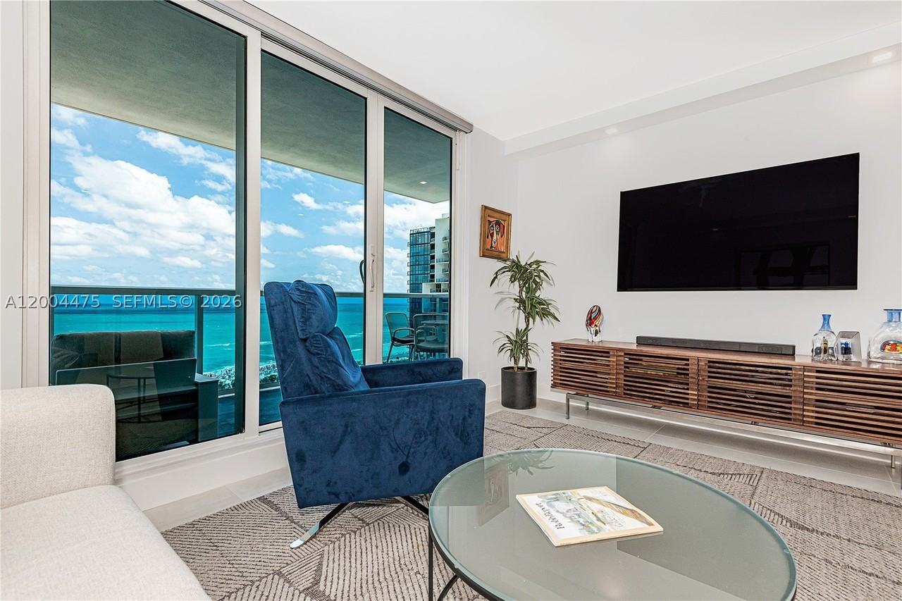 2301 Collins Ave #1440 - Photo 6 of 25