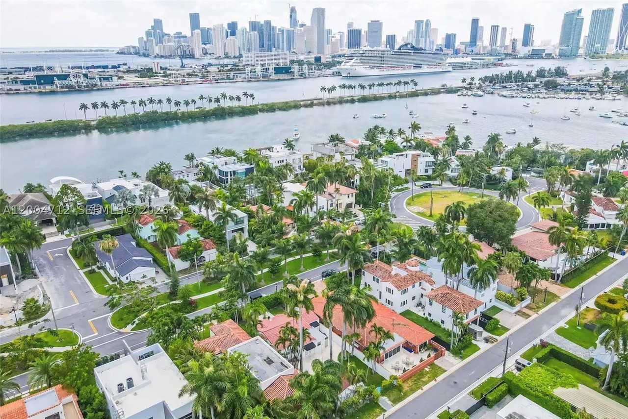 265 Palm Ave - Photo 7 of 50