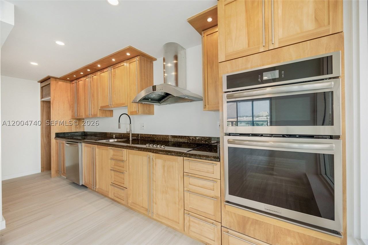 2100 S Ocean Ln #601 - Photo 7 of 20