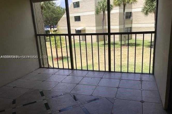 220 Lakeview Dr #203 - Photo 2 of 16