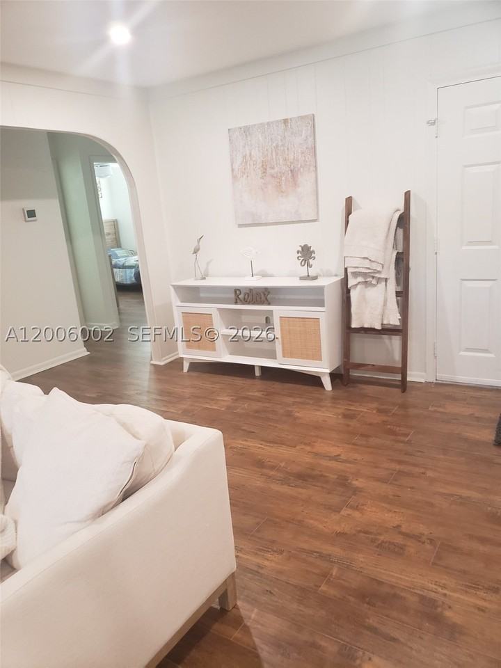 2111 2111 Waylife CT - Photo 6 of 17
