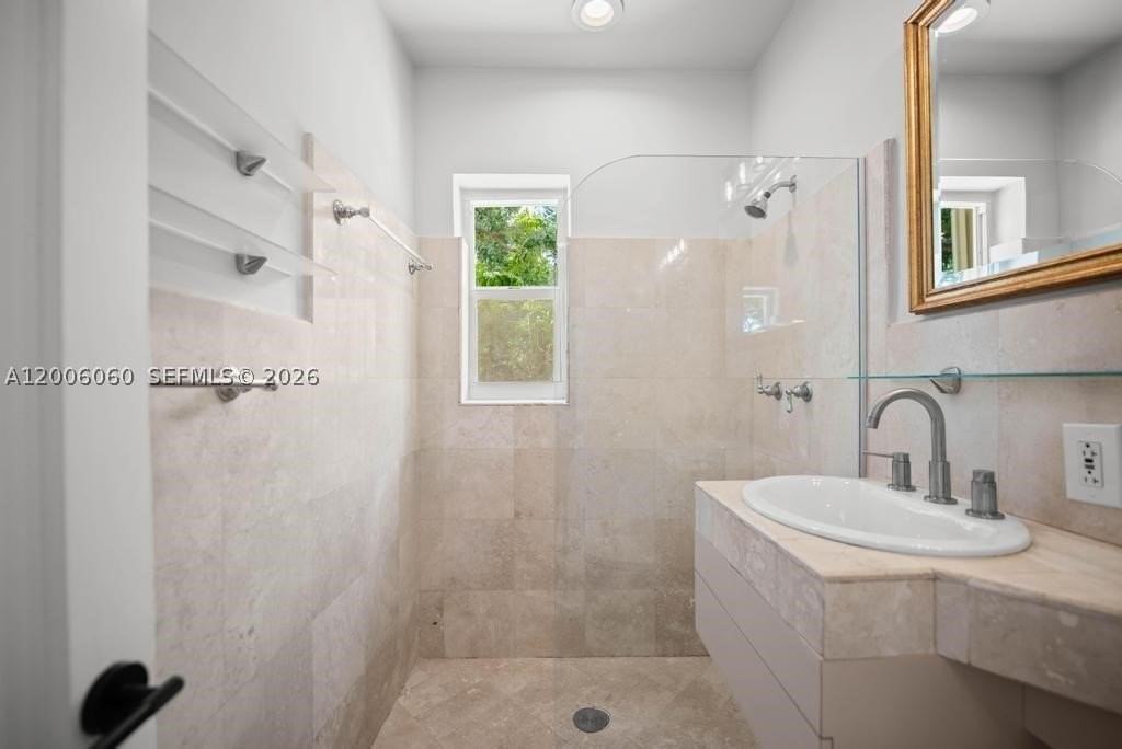 11222 Ne 9th Ave - Photo 5 of 14