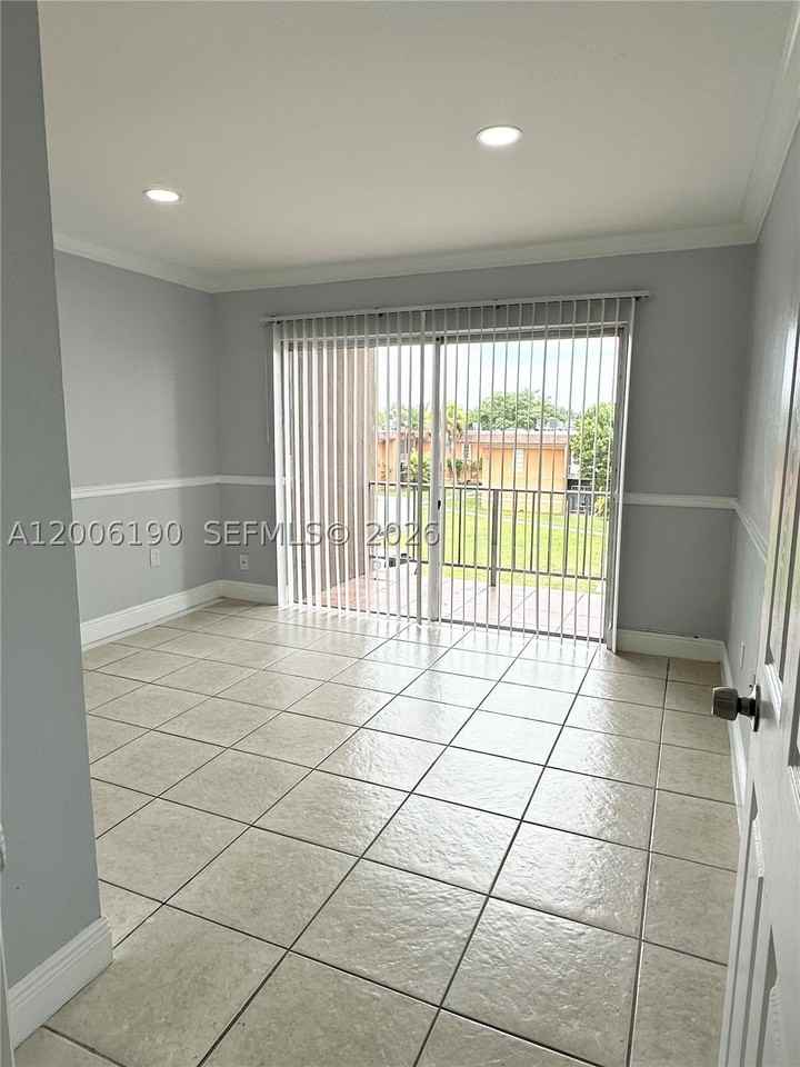 9405 Sw 76th St #Y32 - Photo 5 of 13
