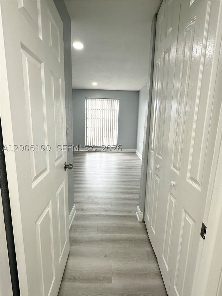 9405 Sw 76th St #Y32 - Photo 7 of 13