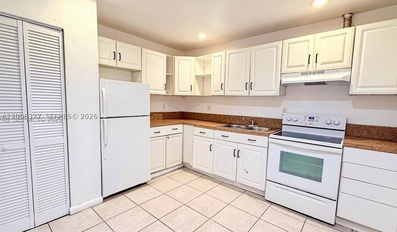 5100 Sw 41st St #115 - Photo 4 of 11