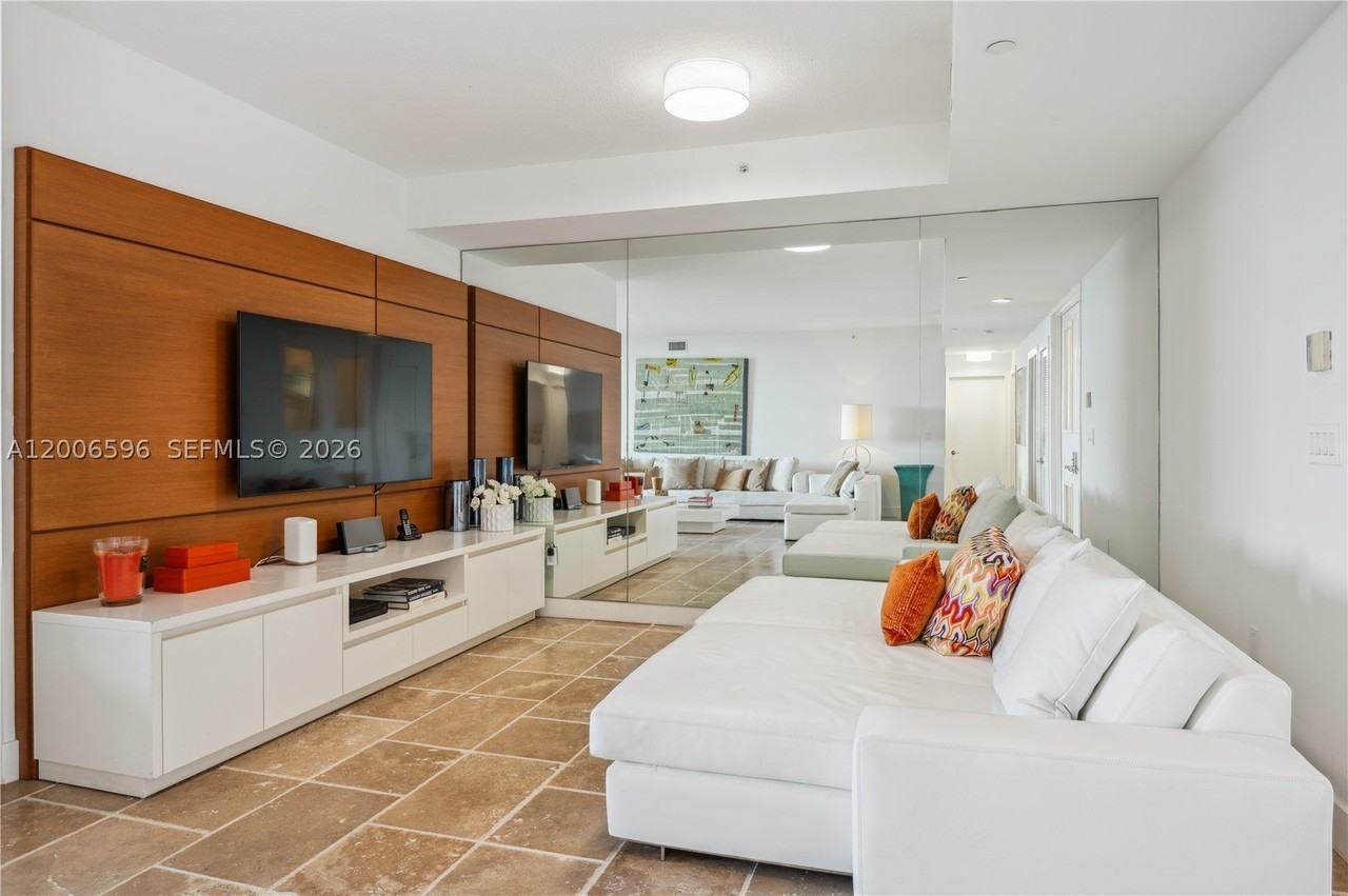 747 Crandon Blvd #PH10 - Photo 4 of 50