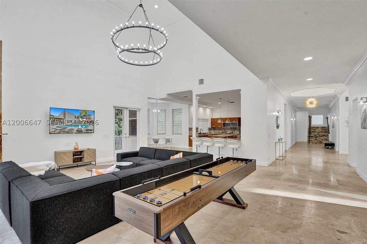 1430 Nw 114th Ave - Photo 5 of 50