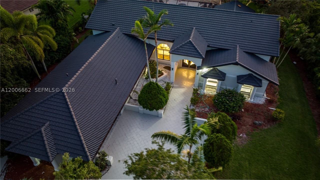 1361 Nw 116th Ave - Photo 6 of 50
