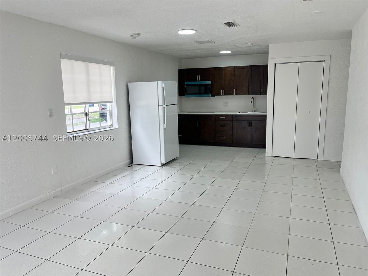 15741 Nw 40th Ct #B - Photo 2 of 10