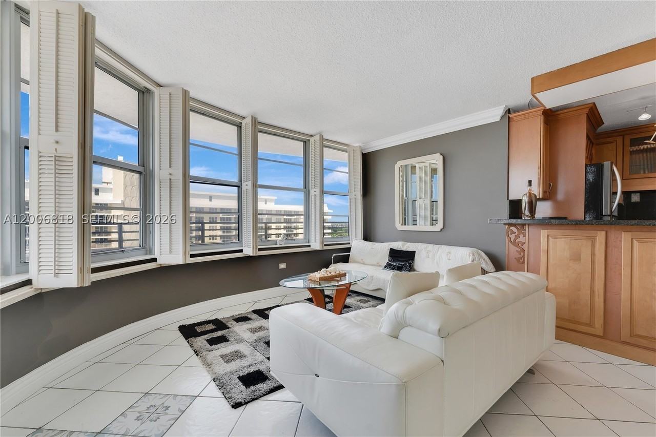 5555 Collins Ave #16A - Photo 5 of 30