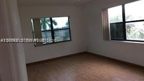 8290 Lake Dr #412 - Photo 4 of 11