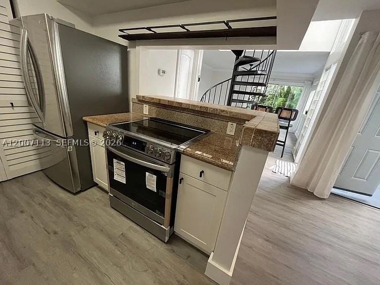 3209 Bird Ave - Photo 3 of 9