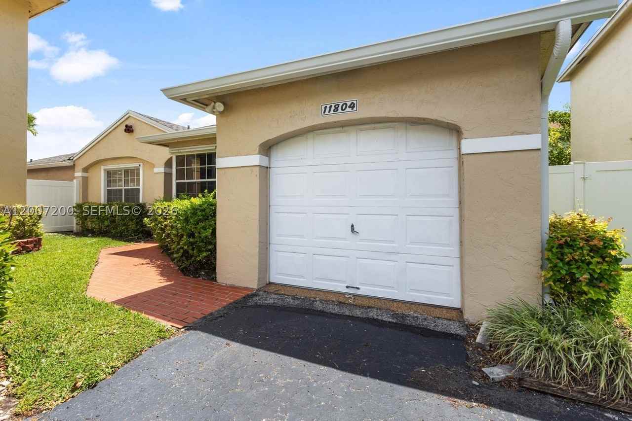 11804 Nw 13th St #11804 - Photo 7 of 31