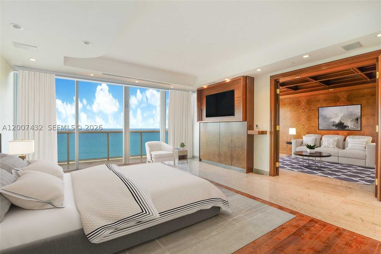 9601 Collins Ave #T4 - Photo 4 of 10