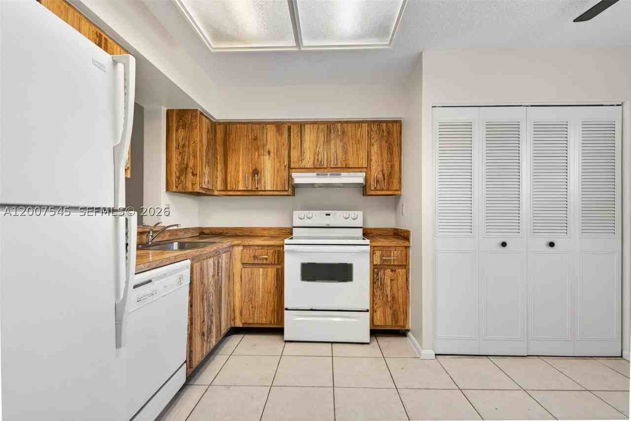 357 N Rock Island Rd #207 - Photo 2 of 29