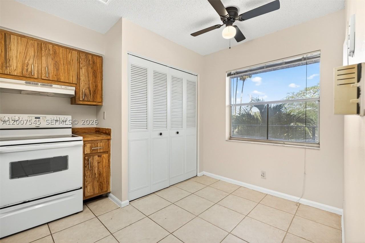 357 N Rock Island Rd #207 - Photo 3 of 29
