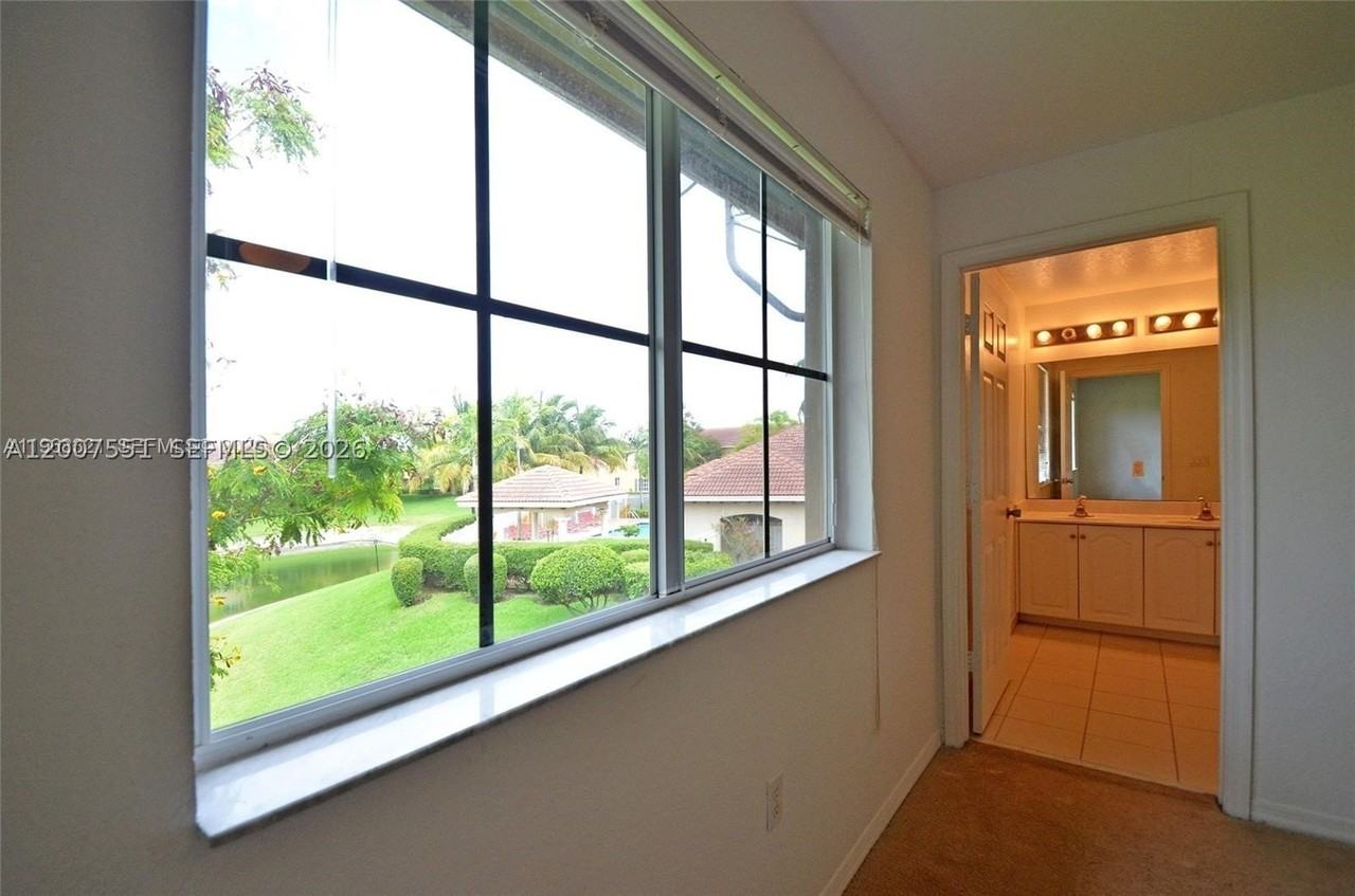 1937 Sw 60th Ter #1937 - Photo 3 of 21