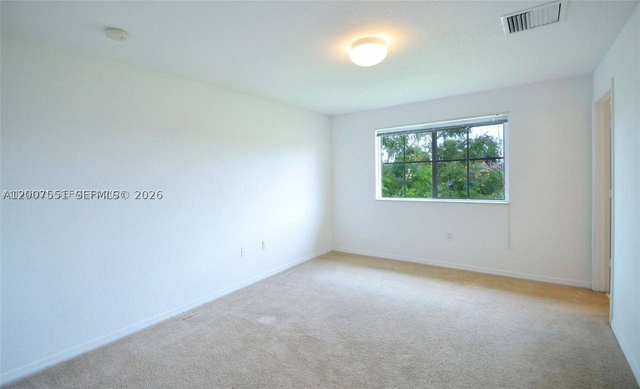 1937 Sw 60th Ter #1937 - Photo 4 of 21