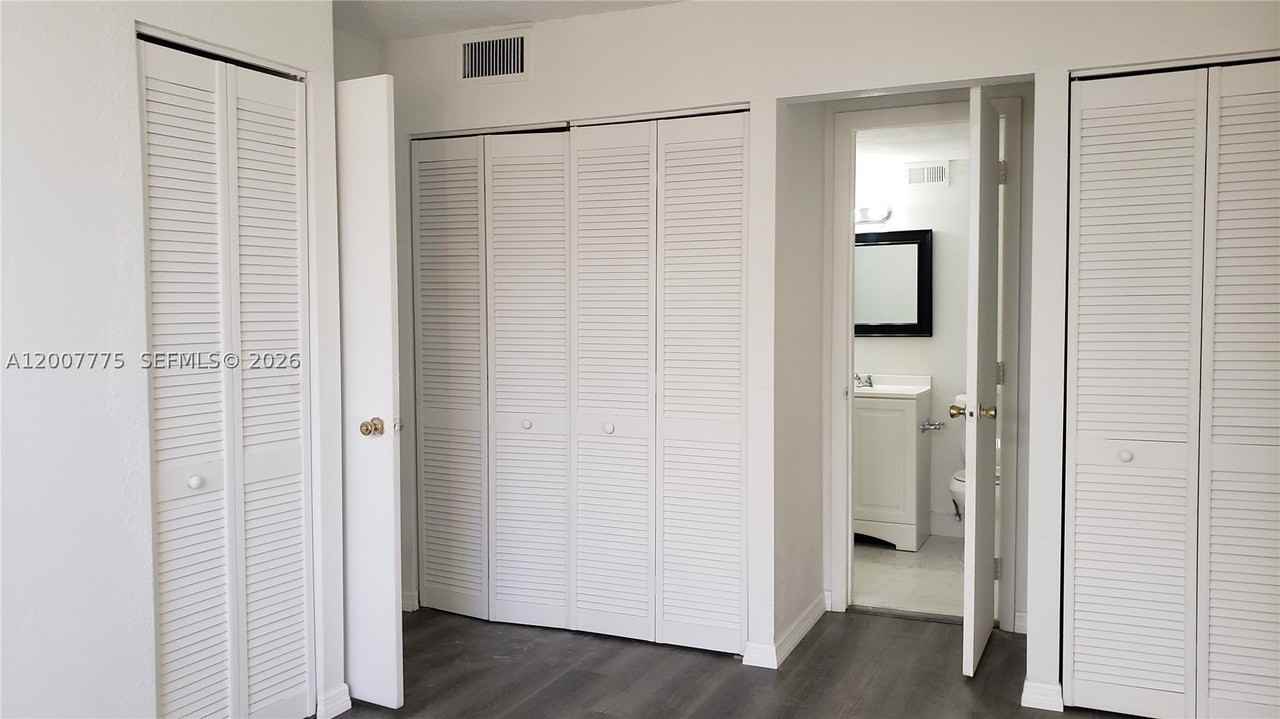 1251 Ne 108th St #215 - Photo 3 of 10