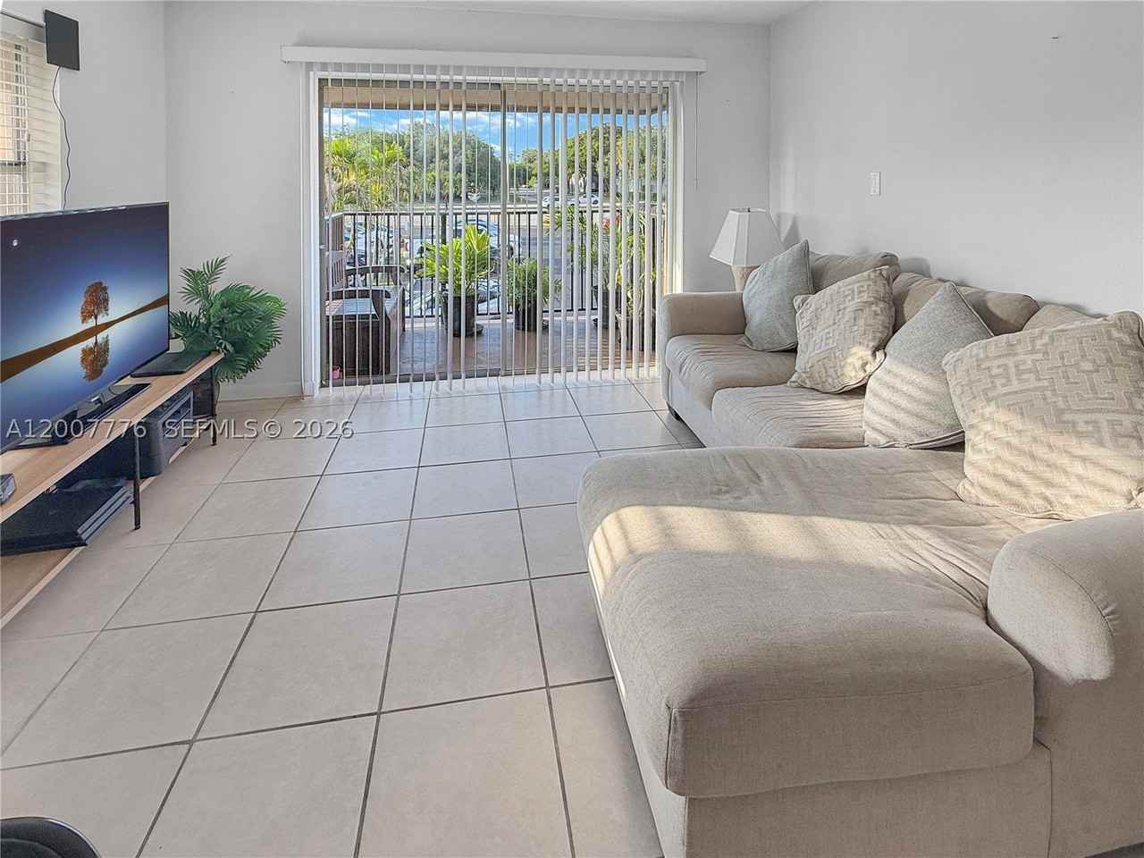 10411 Sw 108th Ave #251 - Photo 5 of 11