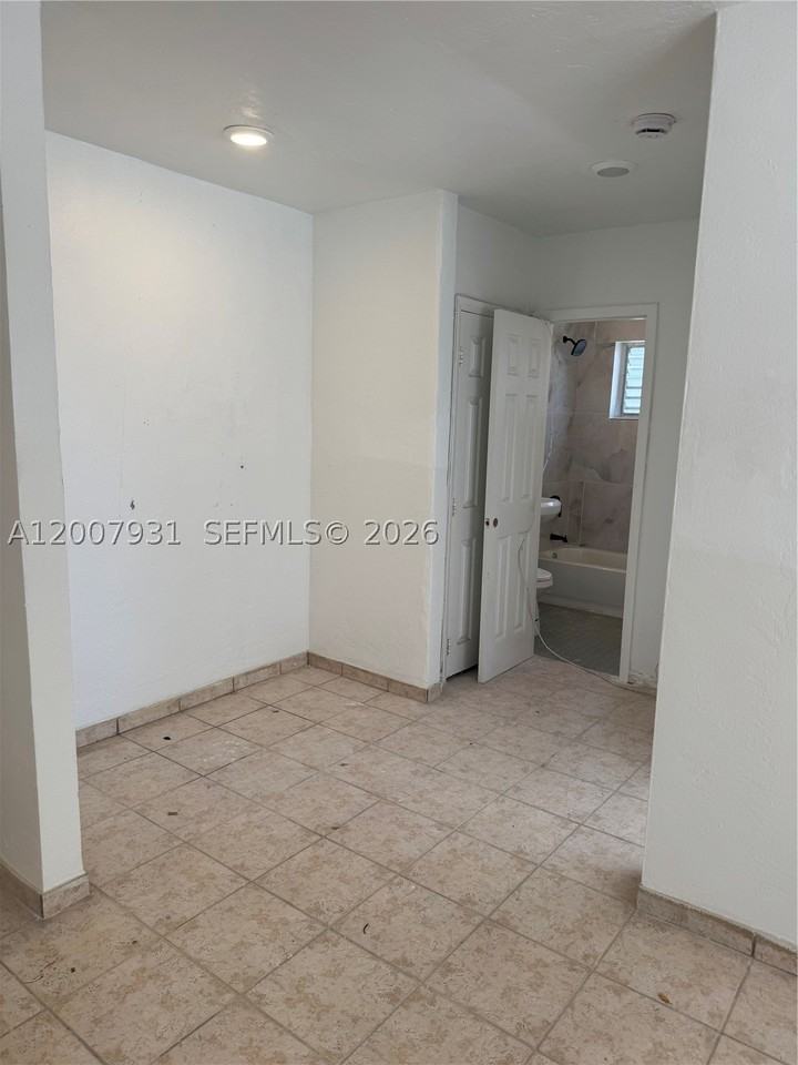 7300 Harding Ave #21 - Photo 3 of 6