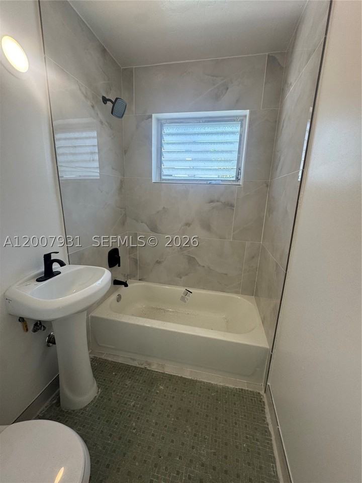 7300 Harding Ave #21 - Photo 6 of 6