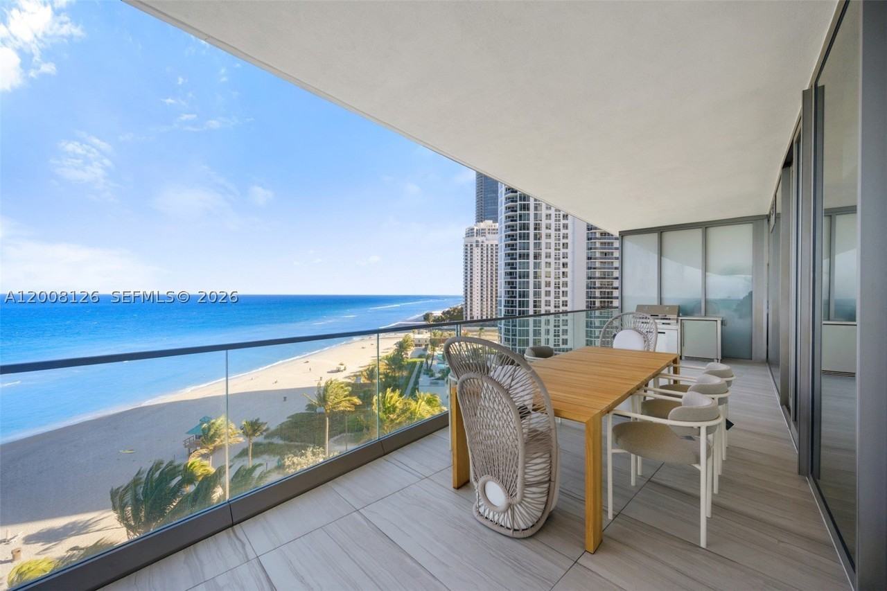18975 Collins Ave #700 - Photo 4 of 23