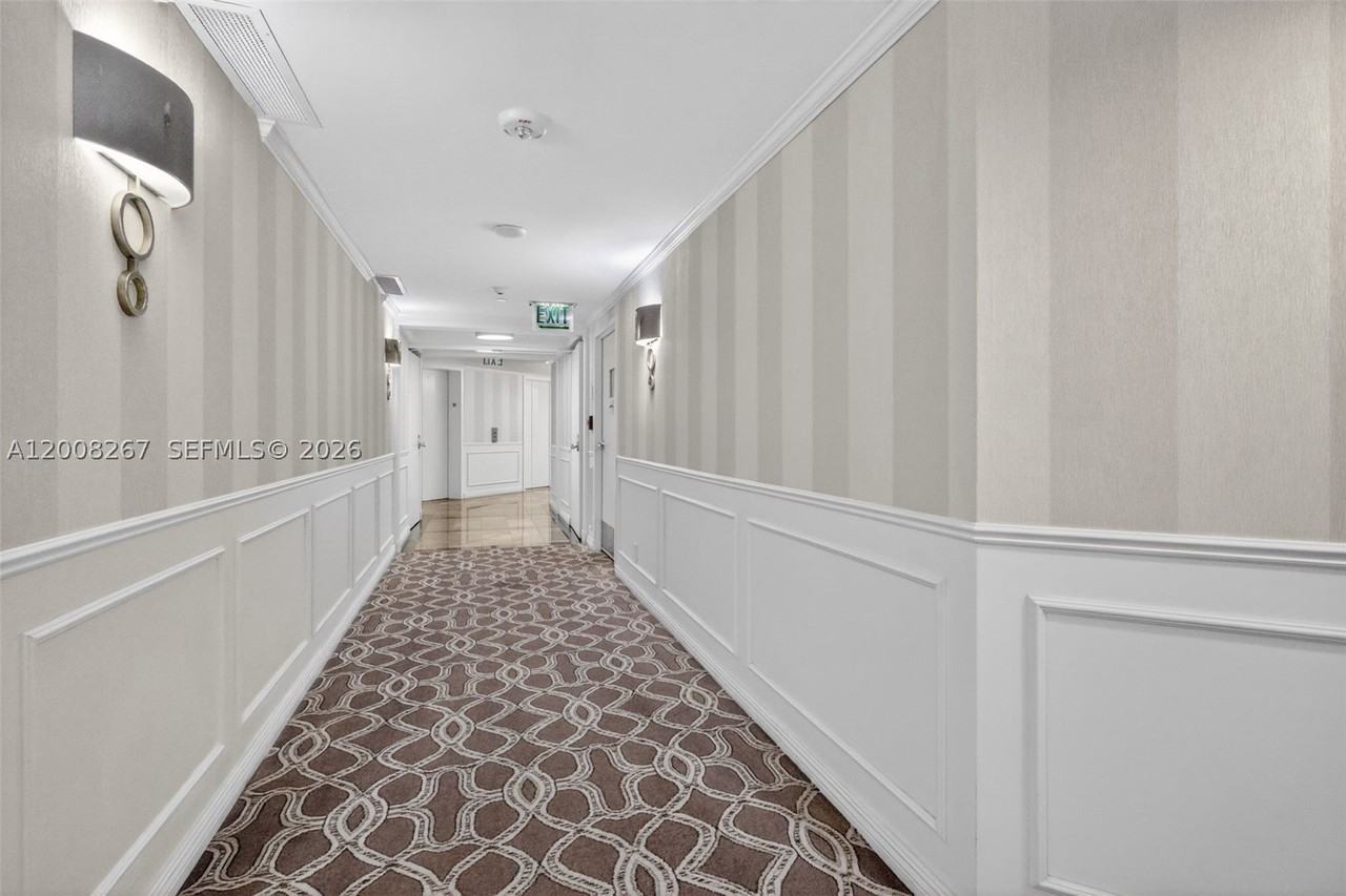 3000 Island Blvd #2305 - Photo 5 of 40