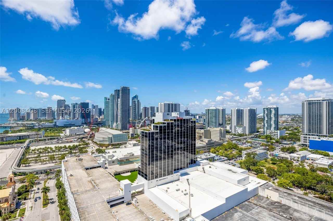 1750 N Bayshore Dr #3308 - Photo 4 of 25
