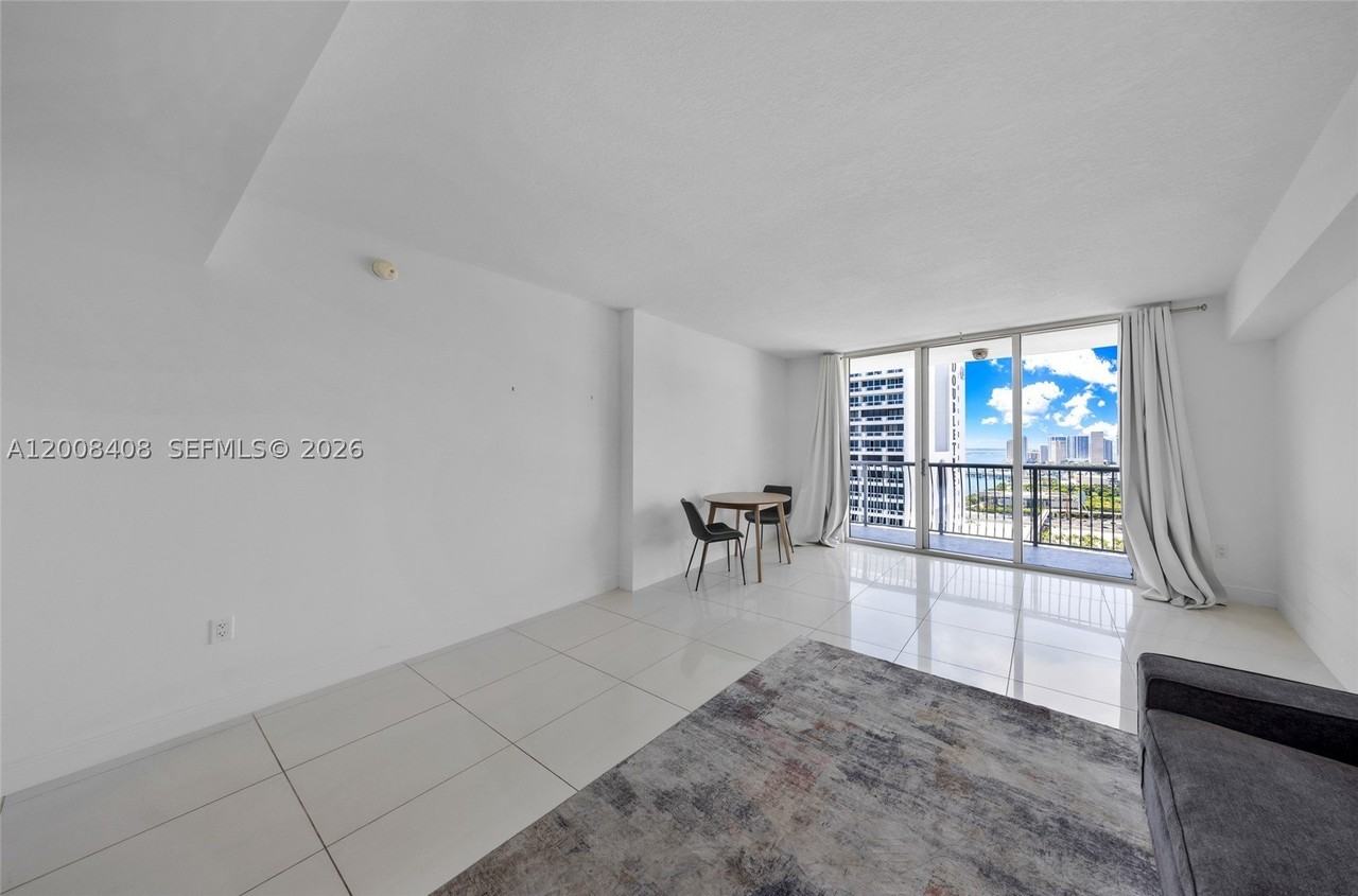 1750 N Bayshore Dr #3308 - Photo 5 of 25