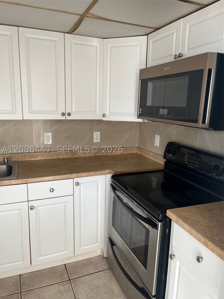 1515 Ne 125th Ter #302