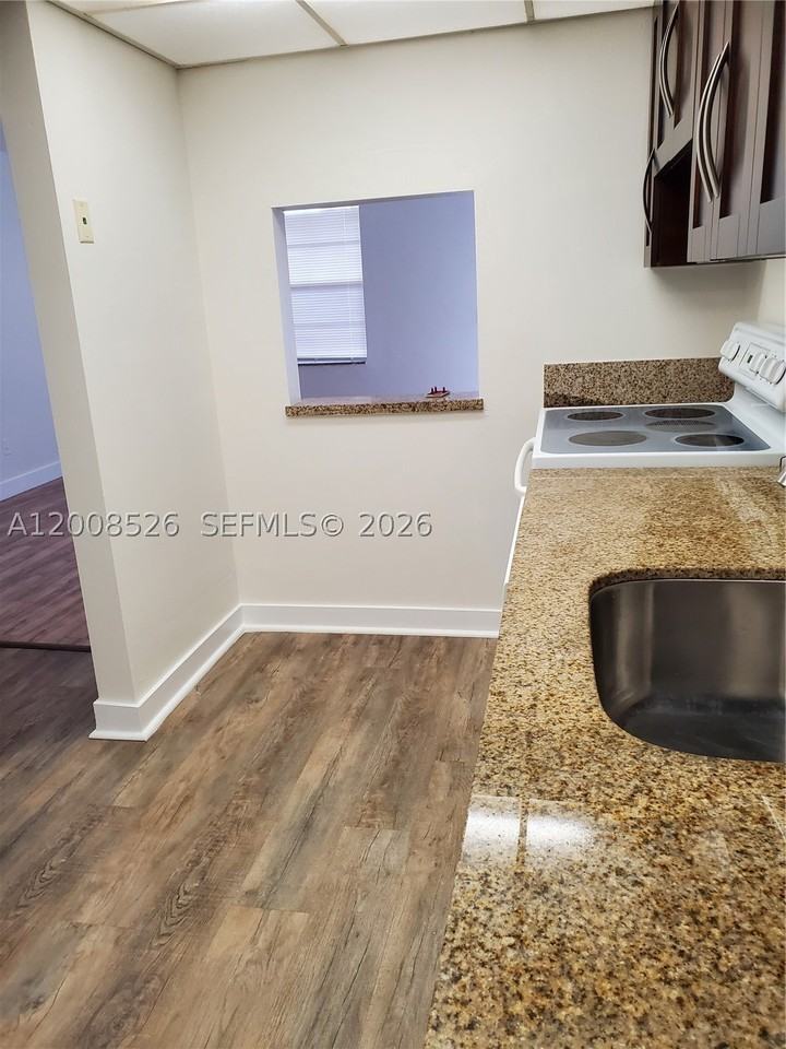 1230 Ne 139th St #409 - Photo 2 of 7