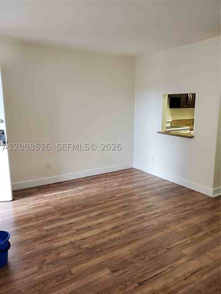 1230 Ne 139th St #409 - Photo 7 of 7