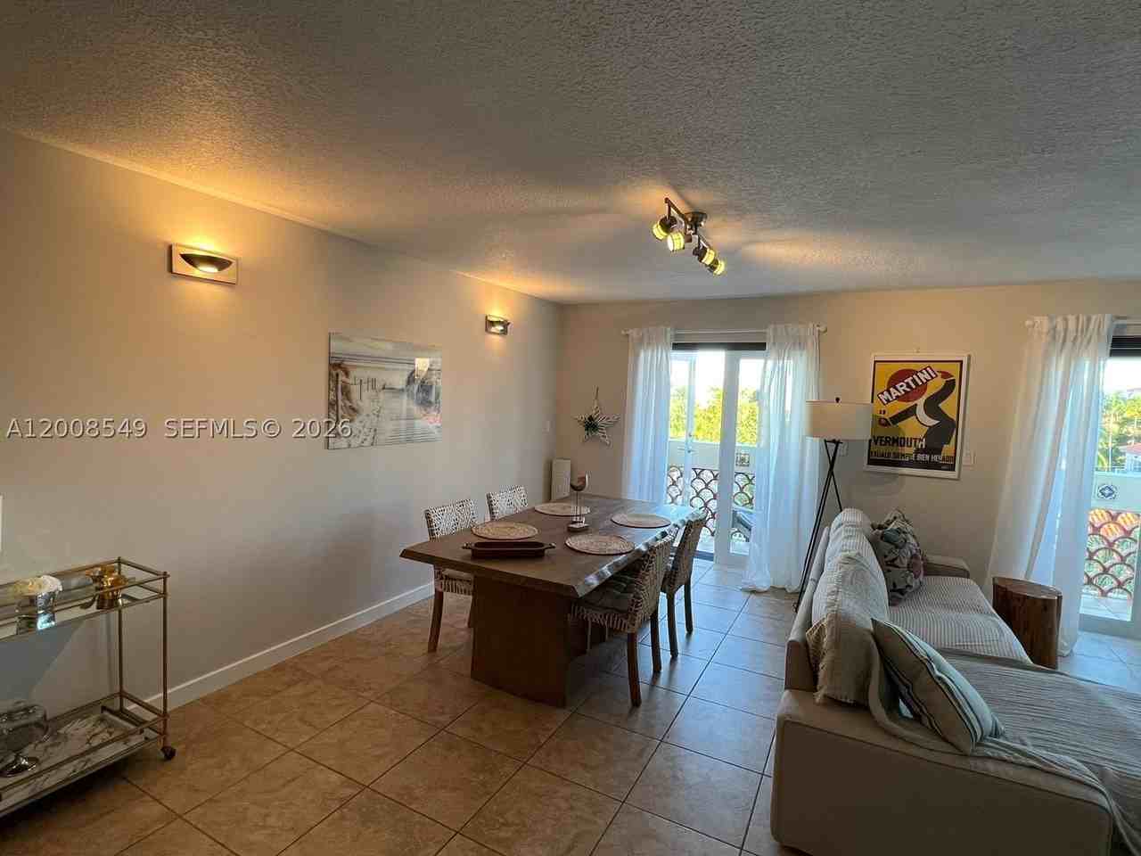 227 Michigan Ave #502 - Photo 6 of 32