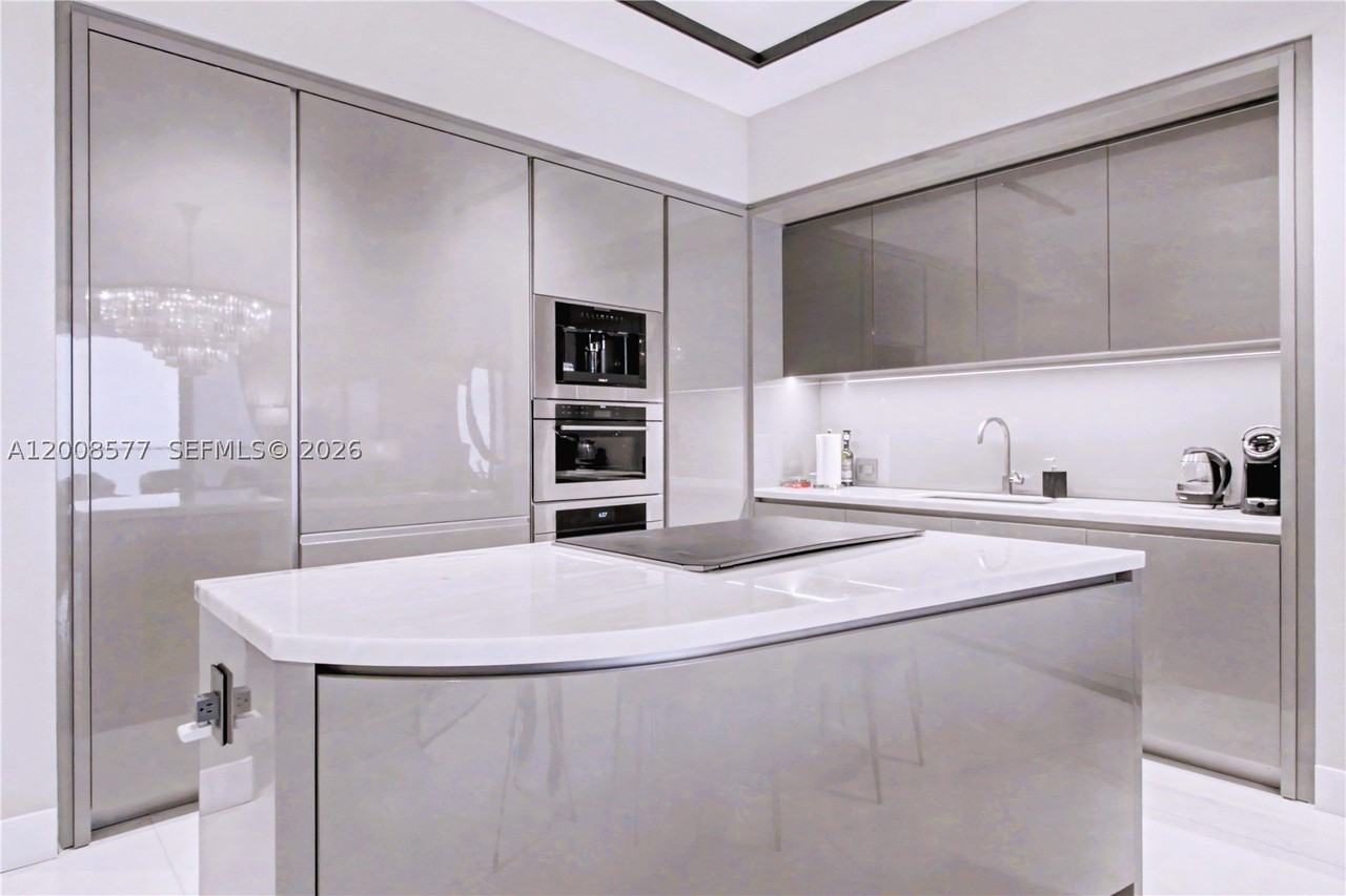 18975 Collins Ave #4303 - Photo 4 of 15