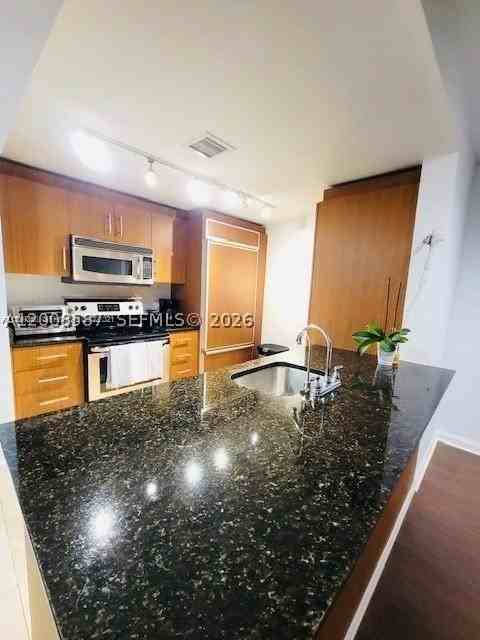 10275 Collins Ave #327 - Photo 4 of 23