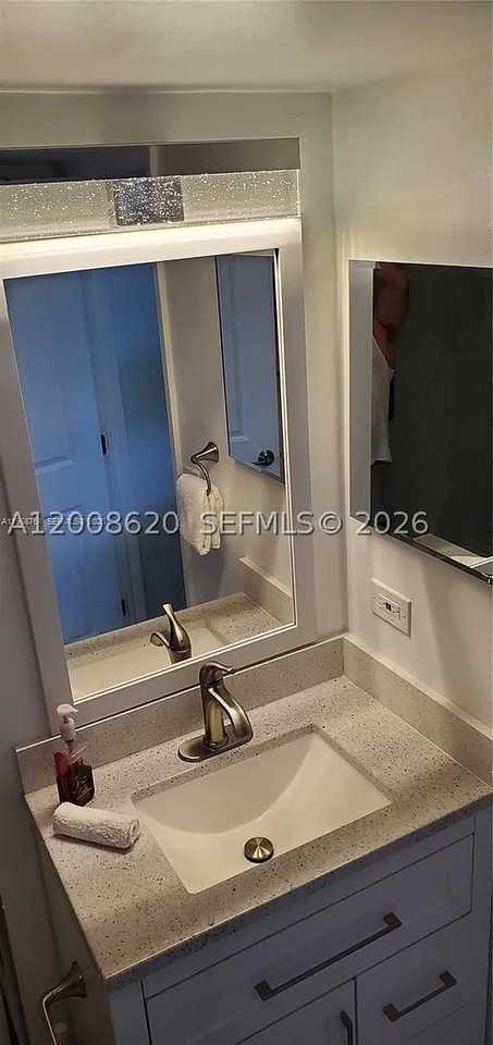 9720 S Hollybrook Lake Dr #303 - Photo 5 of 11