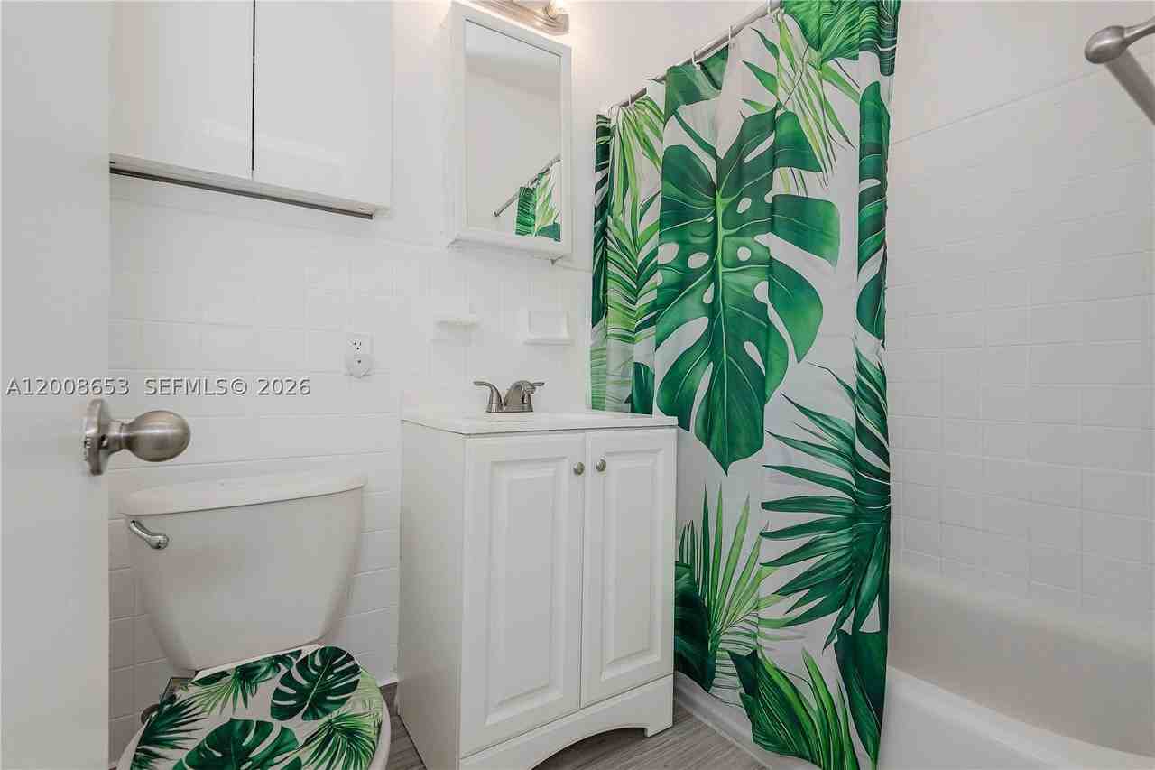 259 Ne 111th St #1 - Photo 4 of 16